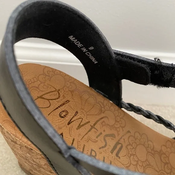 Blowfish Malibu Black Strapped Wedge Sandals - Picture 6 of 7